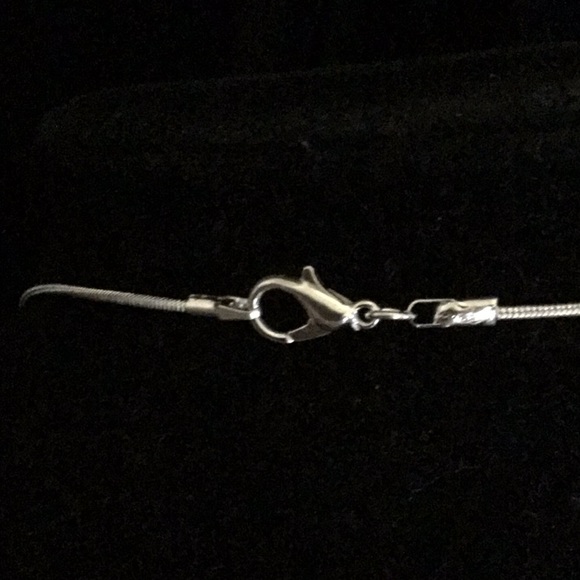 CROSS 316L STAINLESS STEEL AROMATHERAPY LOCKET - Picture 5 of 6